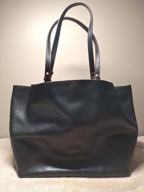 Dooney & Bourke black florentine leather tote bag large